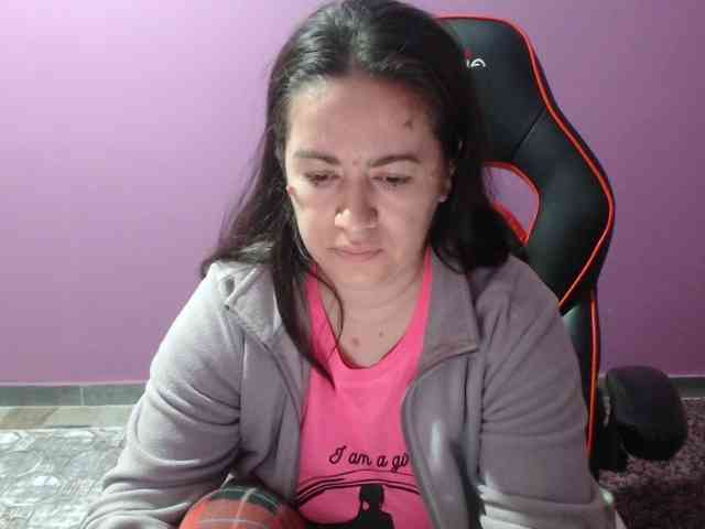 GldSquirt23 webcam