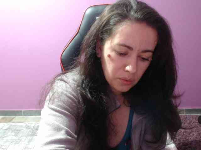 GldSquirt23 webcam