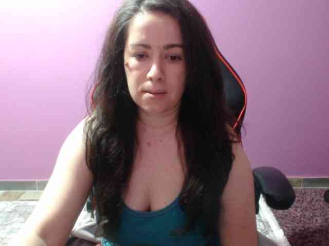 GldSquirt23 webcam