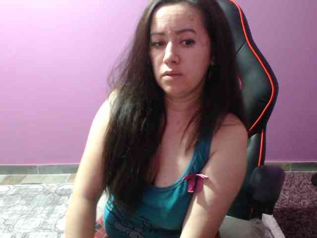 GldSquirt23 webcam
