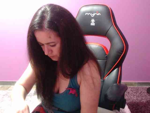 GldSquirt23 webcam