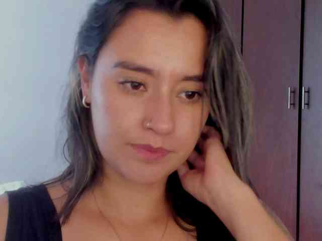 MilaGrey1 webcam