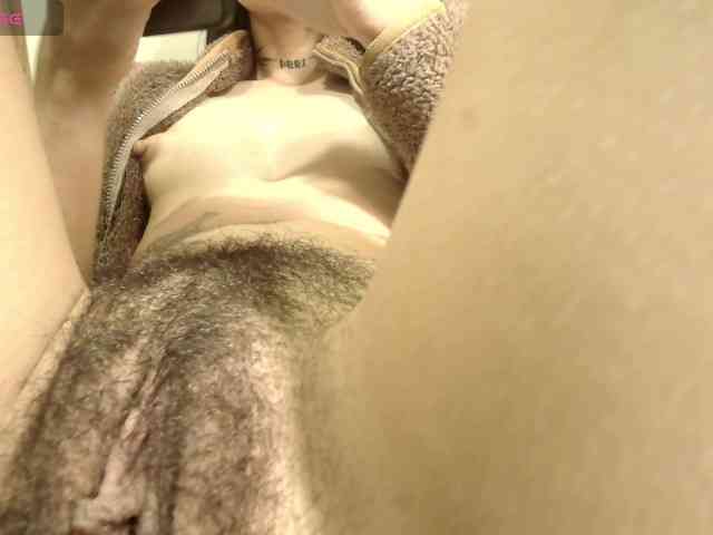 EmmaHerby1 webcam