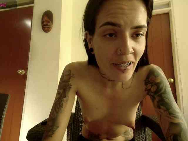 EmmaHerby1 webcam
