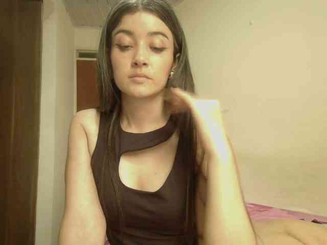 EmmaHerby1 webcam
