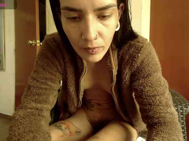 EmmaHerby1 webcam
