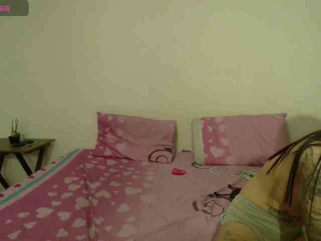 EmmaHerby1 webcam