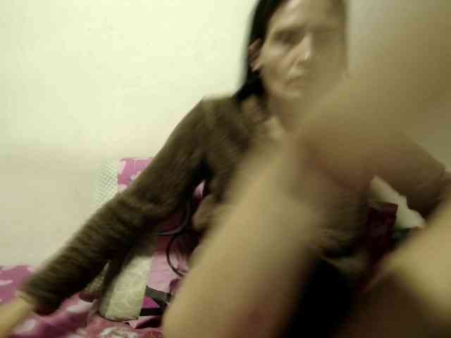 EmmaHerby1 webcam