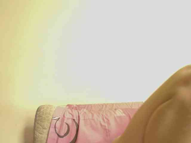 EmmaHerby1 webcam