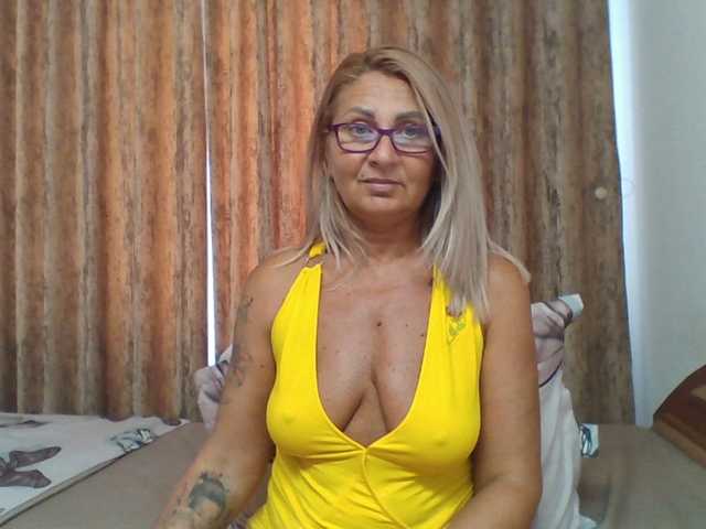 ChaudeEvely webcam