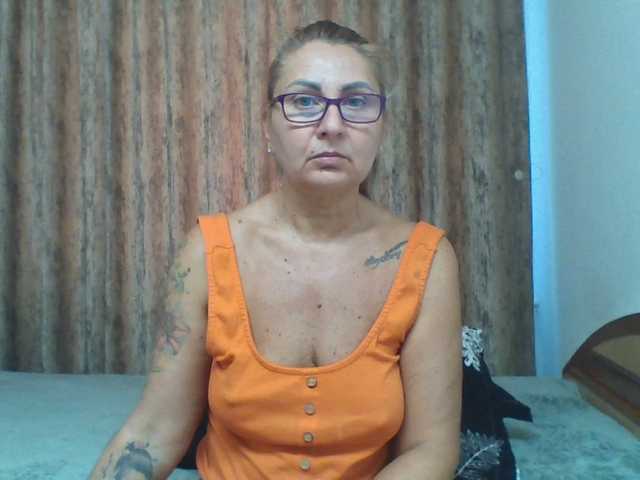ChaudeEvely webcam