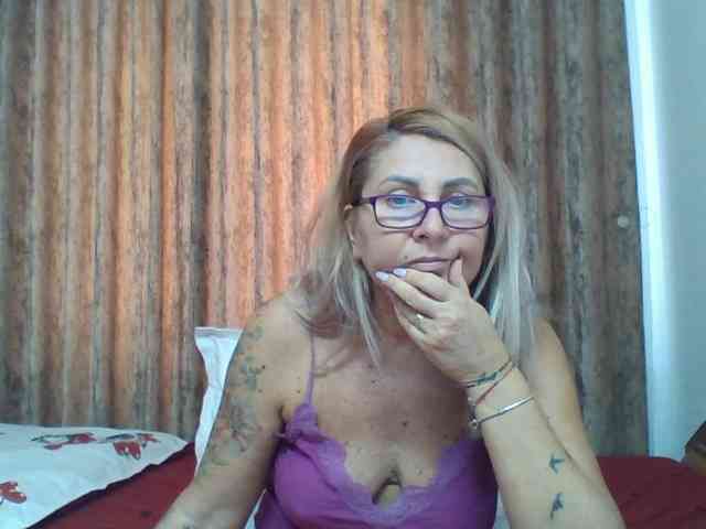 ChaudeEvely webcam