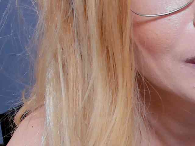 AnaBrown webcam