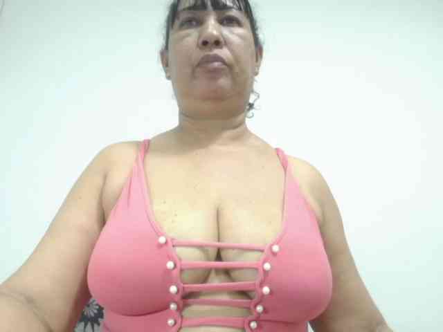 MilfPleasure1 webcam