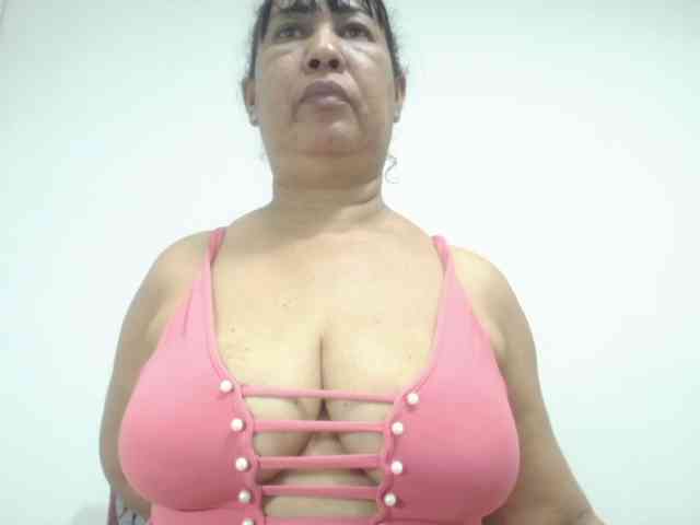 MilfPleasure1 webcam