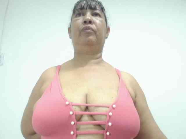 MilfPleasure1 webcam