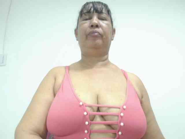 MilfPleasure1 webcam