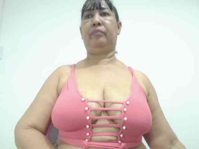 MilfPleasure1 webcam