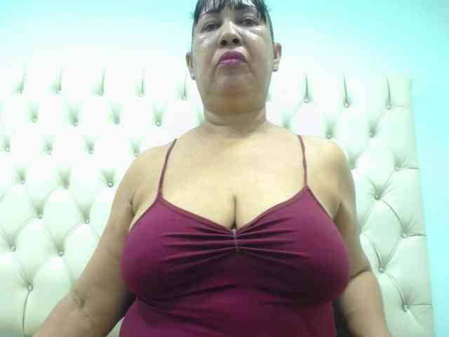 MilfPleasure1 webcam