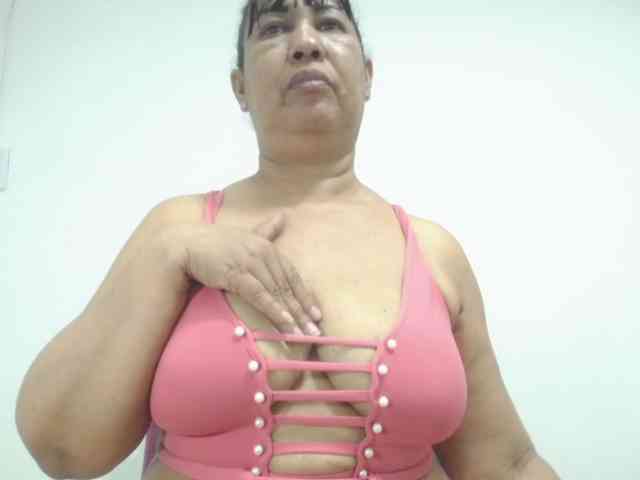 MilfPleasure1 webcam