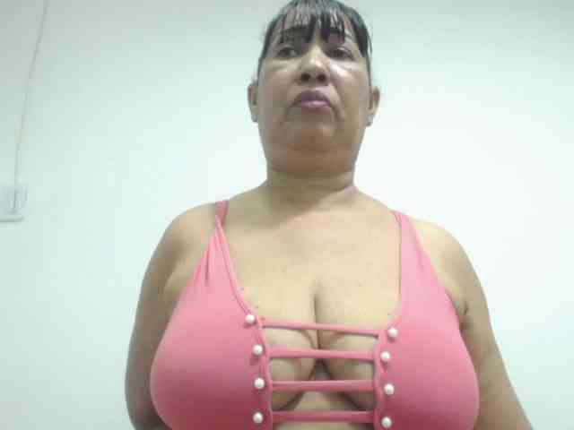 MilfPleasure1 webcam