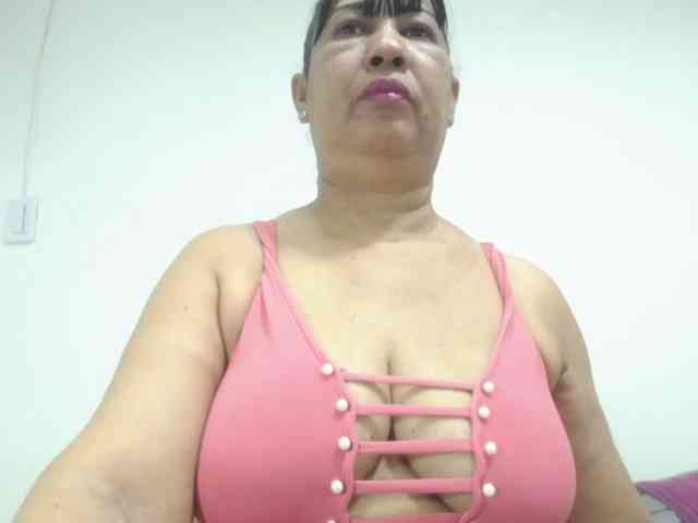 MilfPleasure1 webcam