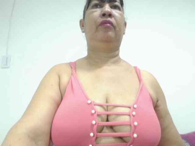 MilfPleasure1 webcam