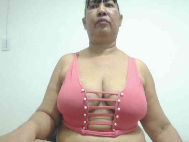 MilfPleasure1 webcam