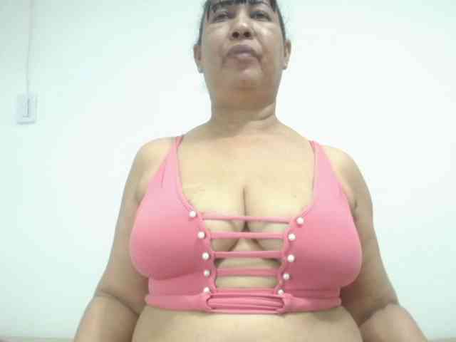 MilfPleasure1 webcam