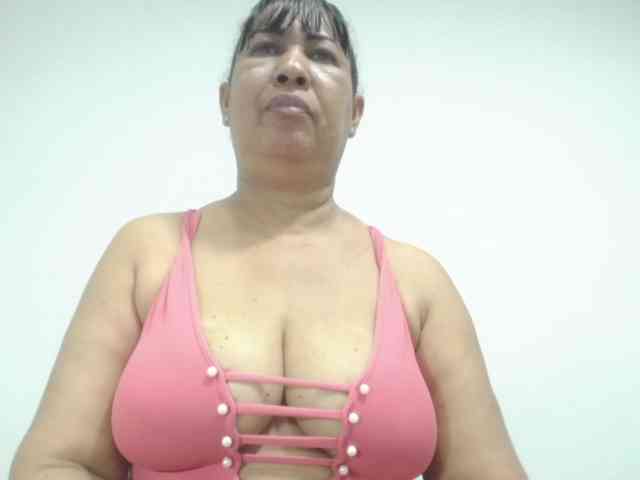 MilfPleasure1 webcam