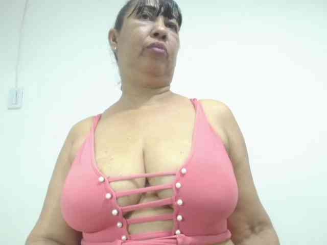 MilfPleasure1 webcam