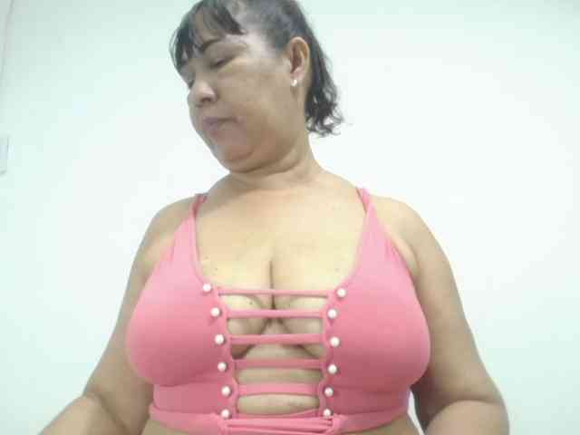 MilfPleasure1 webcam