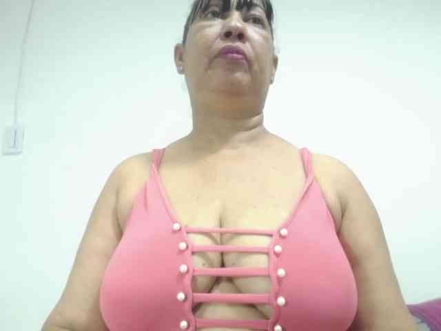 MilfPleasure1 webcam