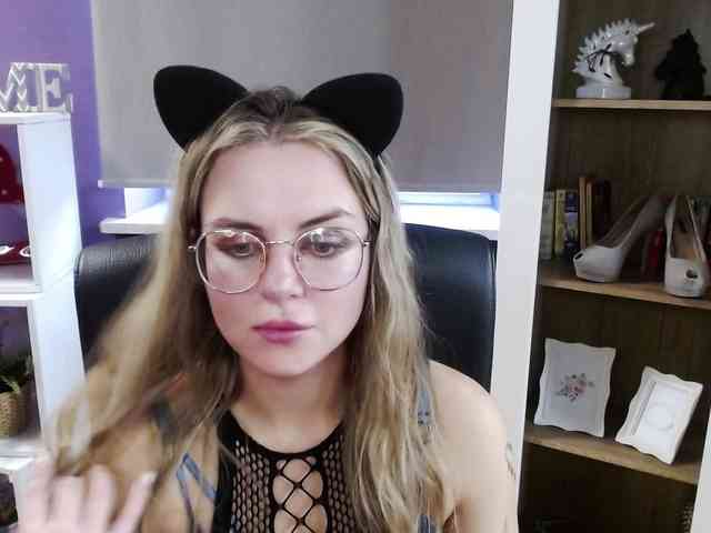Soft-Zoey webcam