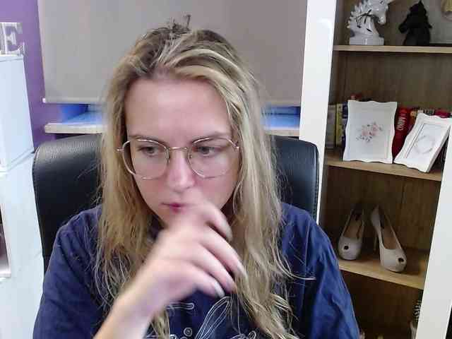 Soft-Zoey webcam