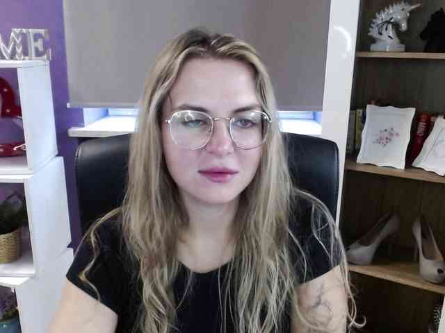 Soft-Zoey webcam