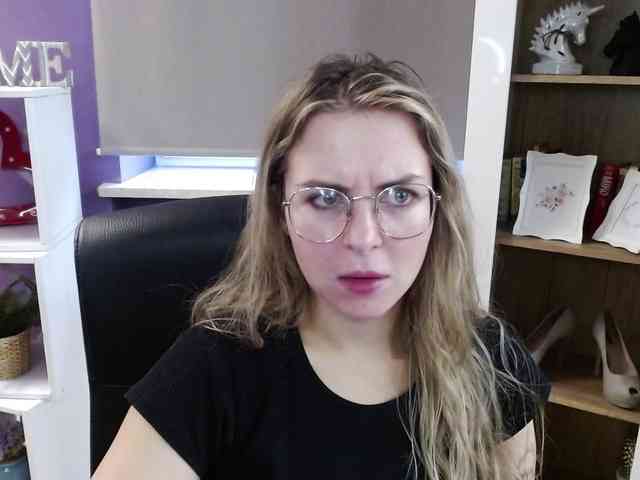 Soft-Zoey webcam