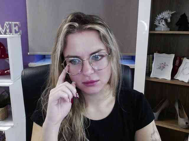 Soft-Zoey webcam
