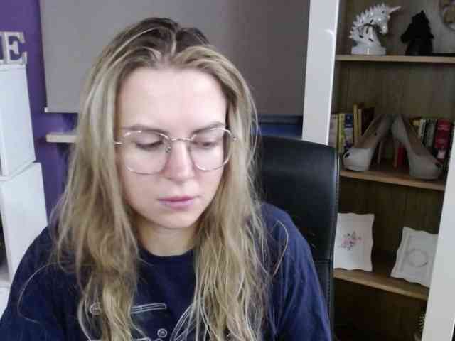Soft-Zoey webcam