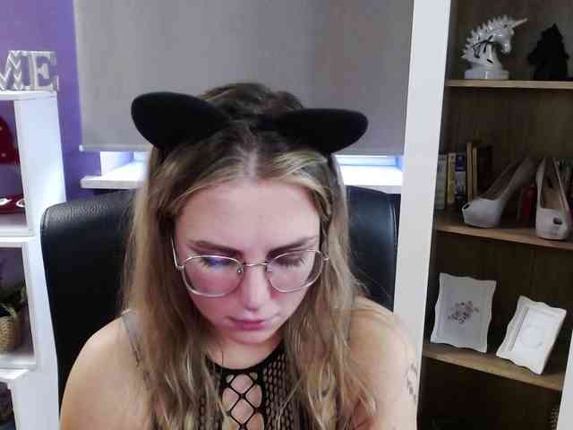 Soft-Zoey webcam