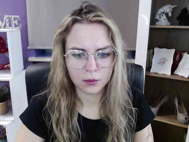 Soft-Zoey webcam