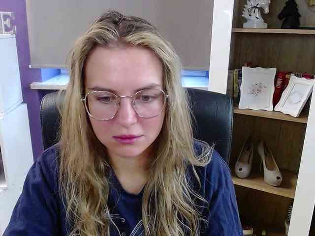 Soft-Zoey webcam