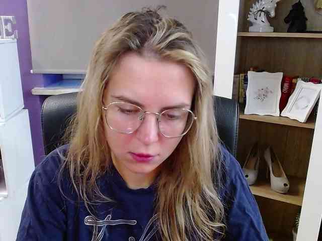 Soft-Zoey webcam