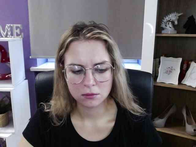 Soft-Zoey webcam