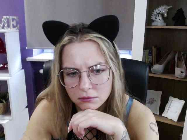 Soft-Zoey webcam