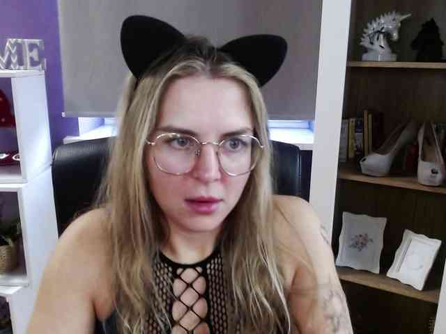 Soft-Zoey webcam
