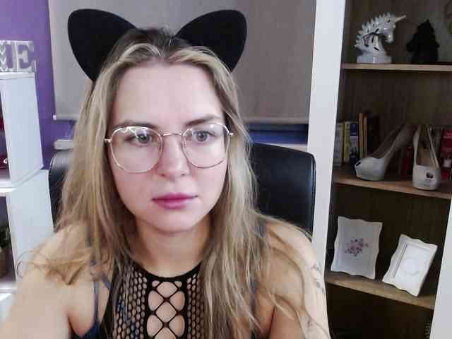 Soft-Zoey webcam