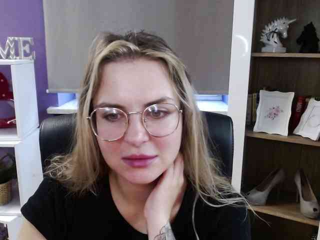 Soft-Zoey webcam