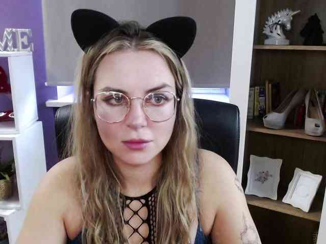 Soft-Zoey webcam