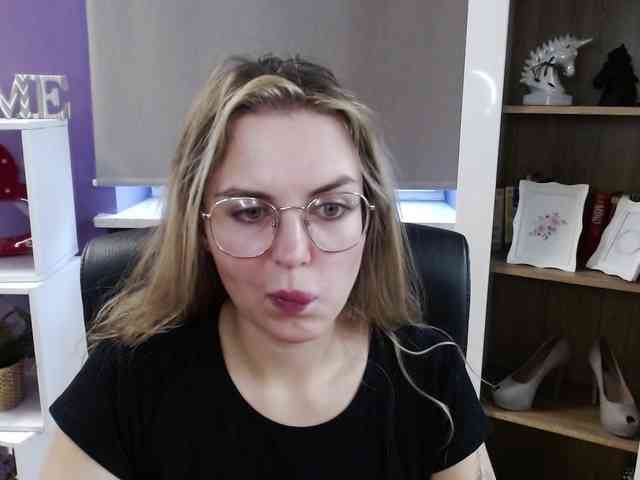 Soft-Zoey webcam